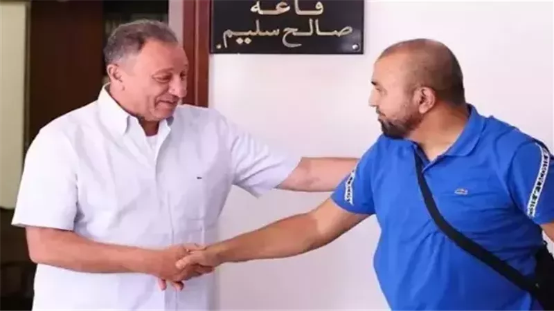 بعد إثارة الجدل.. من هو محمد رمضان المدير الرياضي لـ الأهلي؟ | الموجز