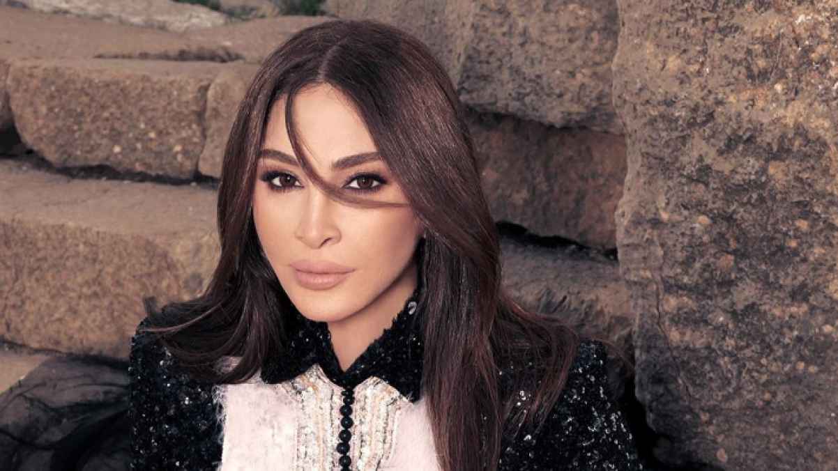 إليسا تناشد القضاء اللبناني لسرقة قناتها علي يوتيوب